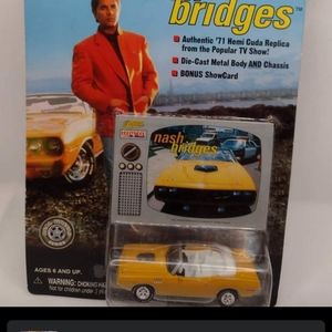 Johnny Lightning Nash Bridges '71 Hemi Cuda Replica
